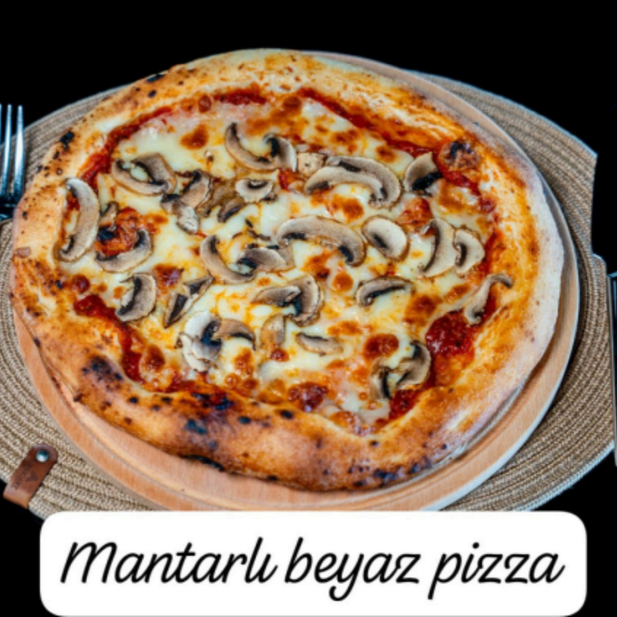 Mantarlı Beyaz Pizza